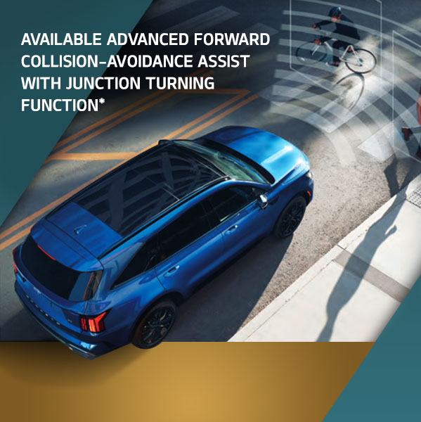 bird's eye view of Sorento on a city street with safety graphics indicating a nearby cyclist. AVAILABLE ADVANCED FORWARD COLLISION-AVOIDANCE ASSIST WITH JUNCTION TURNING FUNCTION*